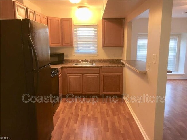 Building Photo - 715 Wolftrap Ln