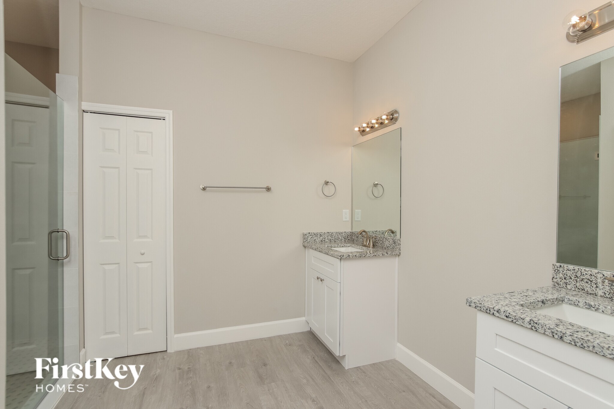 Building Photo - 542 Reading St SE