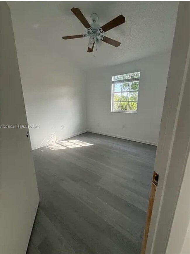 Building Photo - 127 SW 159th Way