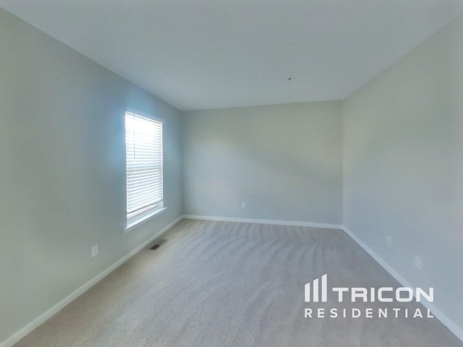 Building Photo - 1513 Cumberland Ct