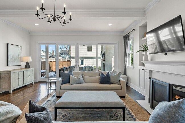 Building Photo - Luxury 12 South Living! $13,000 per month lease. 6 Bed 6 Bath with Great Outdoor Space and Bonus ...