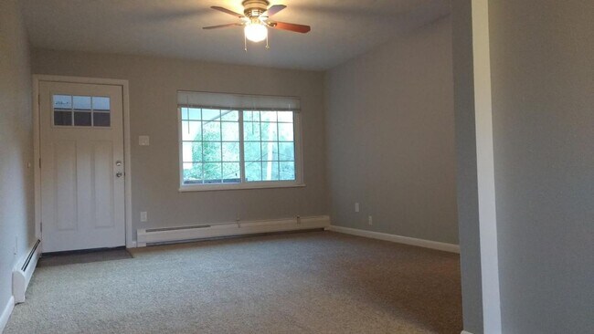 Building Photo - Cozy 2-Bedroom in Historic Georgetown – Mo...
