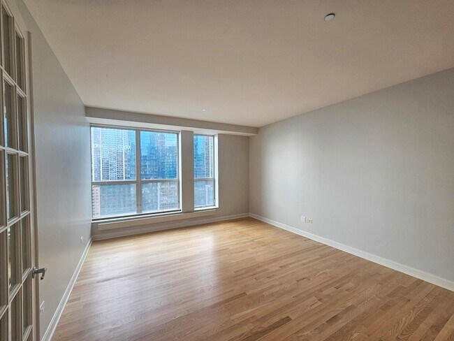 Building Photo - 415 E North Water St