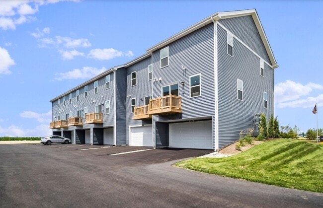Building Photo - 284 Terrabrook Wy