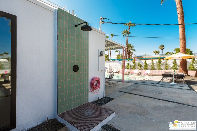 Building Photo - 750 E Alexander Way