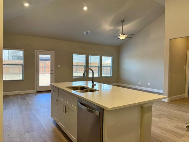 Building Photo - 685 Briar Dr