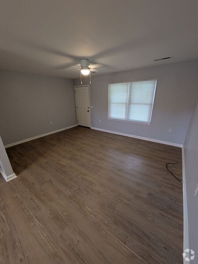 Building Photo - 2BA/1BA Unit at Ponderosa in Conover!