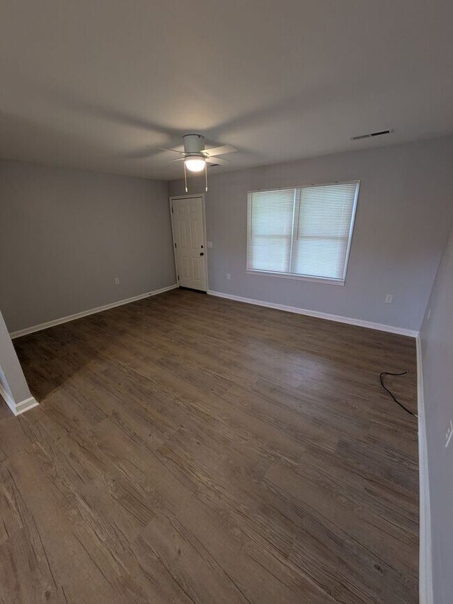 Building Photo - 2BA/1BA Unit at Ponderosa in Conover!