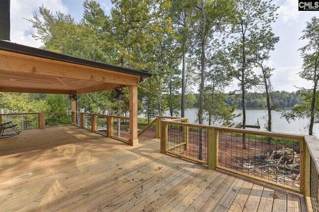Building Photo - Lake Front Property with Dock
