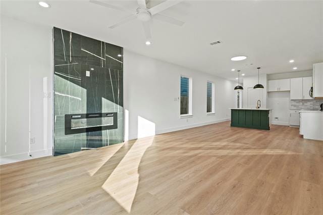 Building Photo - 2521 Bethurum Ave