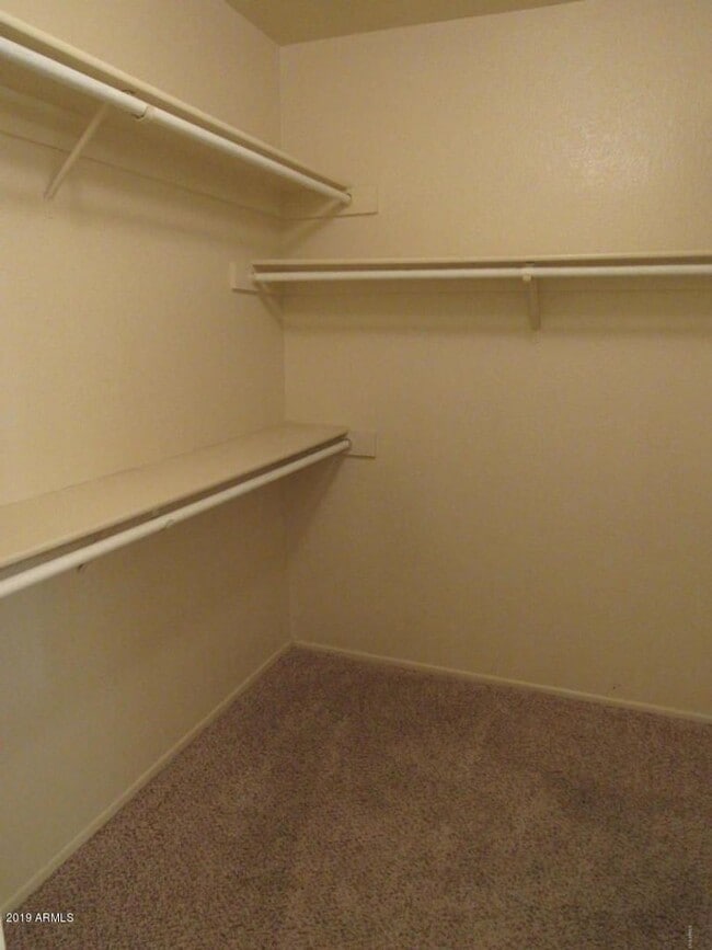 Building Photo - Fantastic 3 Bedroom/2 Bath Single Level Home & NO HOA!  Schedule a Showing Today!