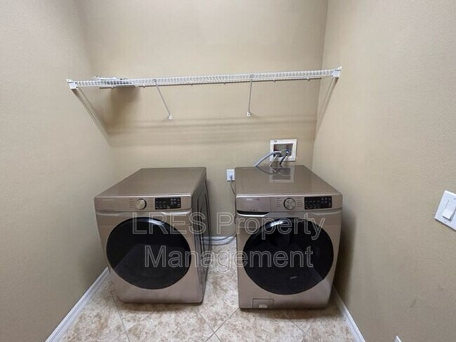 Building Photo - 314 Canyon Stone Cir