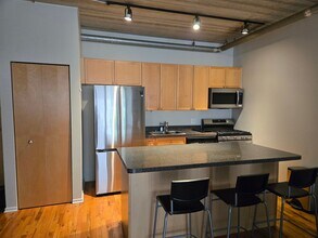 Building Photo - 1430 S Michigan Ave