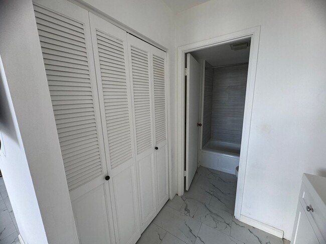 Building Photo - 2240 Kuhio Ave.