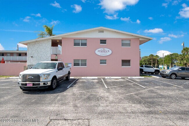 Building Photo - 401 Monroe Ave