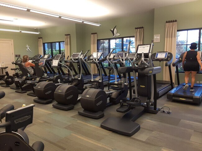 Building Photo - Short term turnkey furnished Incredible 2/2 with den ground floor condo in resort Esplanade Lakew...