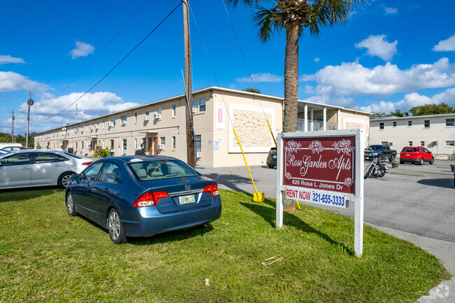 Building Photo - Rose Garden Apartments