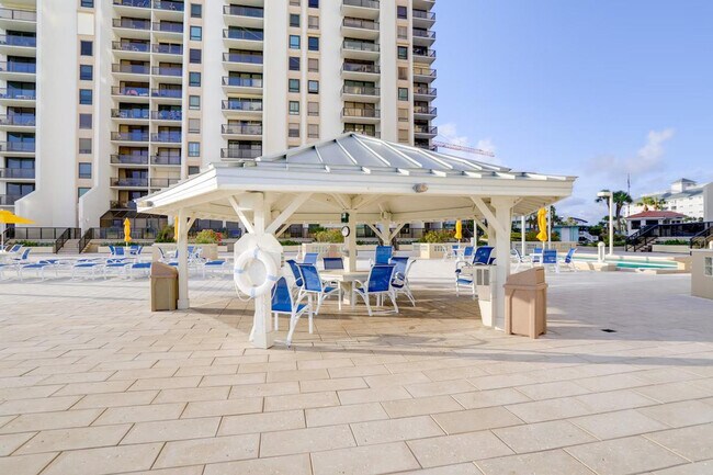 Building Photo - 450 S Gulfview Blvd