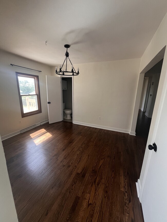 Building Photo - 6 Riverview Ln