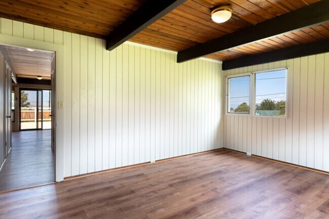 Building Photo - 64-660-660 Puu Olu Pl