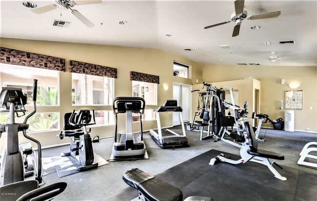 Building Photo - 11375 E Sahuaro Dr