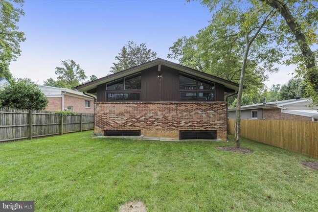 Building Photo - 5511 Huntington Pkwy