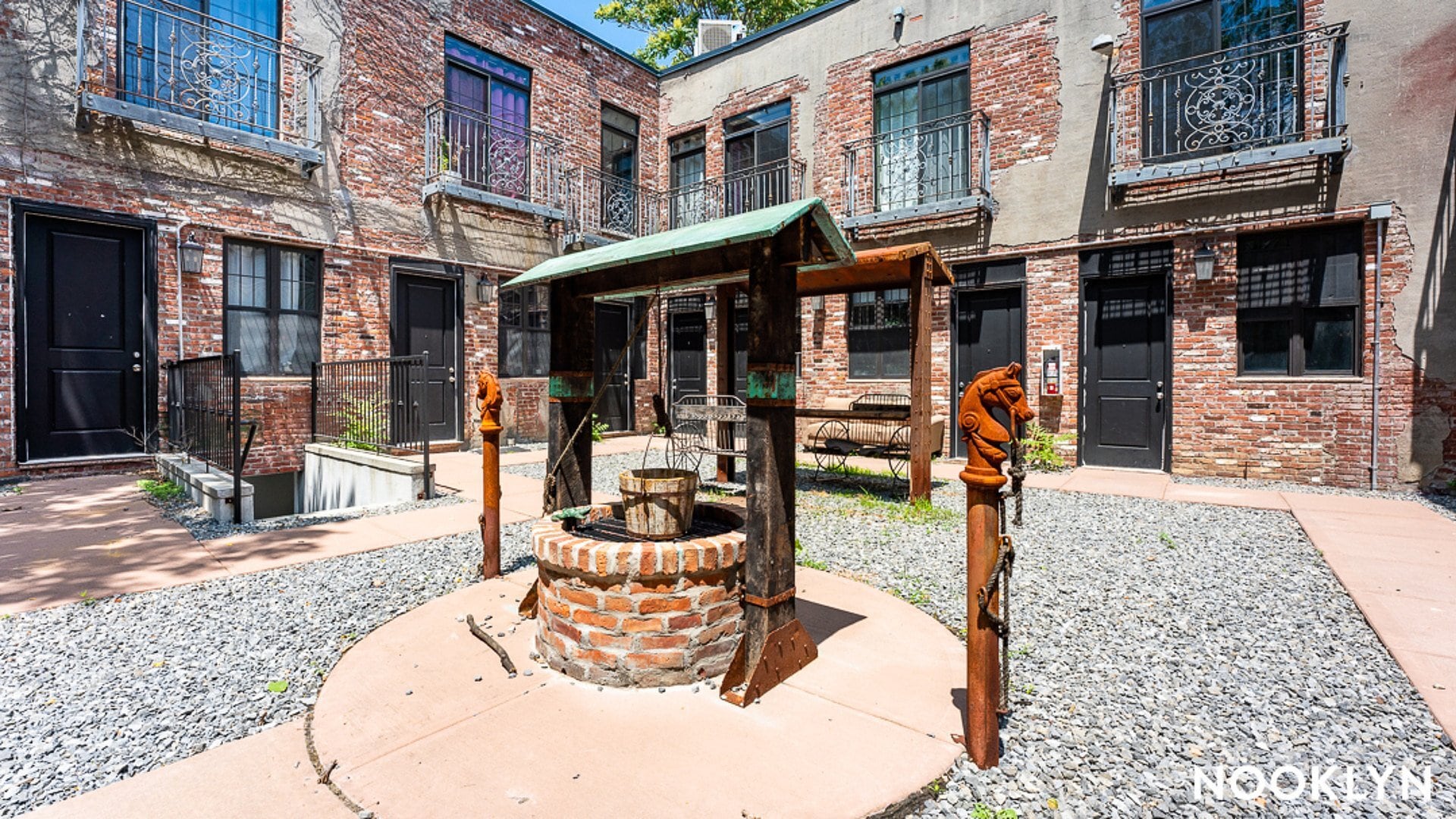 Building Photo - 18-15 Putnam Ave