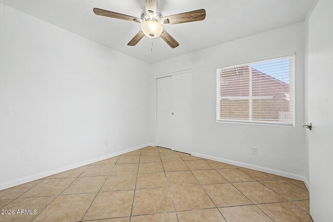 Building Photo - 7637 W North Ln