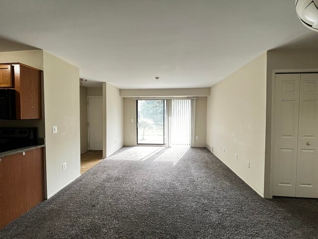 Building Photo - 7000 Foxthorn
