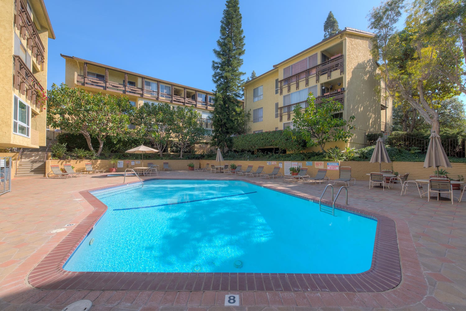 Building Photo - 5600 Kensington Way