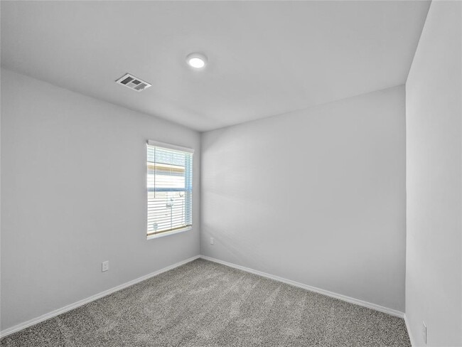 Building Photo - 1211 Clydesdale Dr