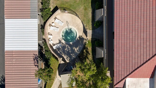 Building Photo - 2820 N Arcadia Ct