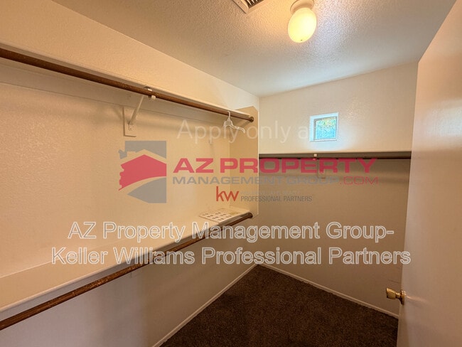 Building Photo - 13181 W Clarendon Ave