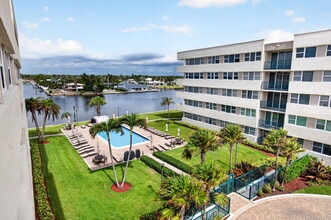 Building Photo - 1236 Hillsboro Mile
