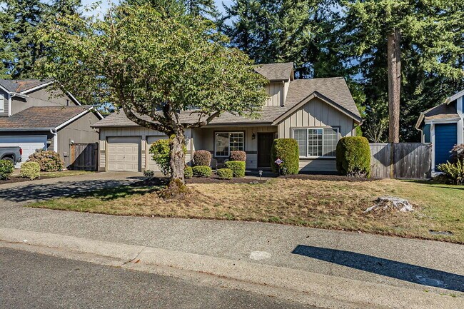 Building Photo - **NO SHOWINGS AT THIS TIME. WE HAVE A PEND...