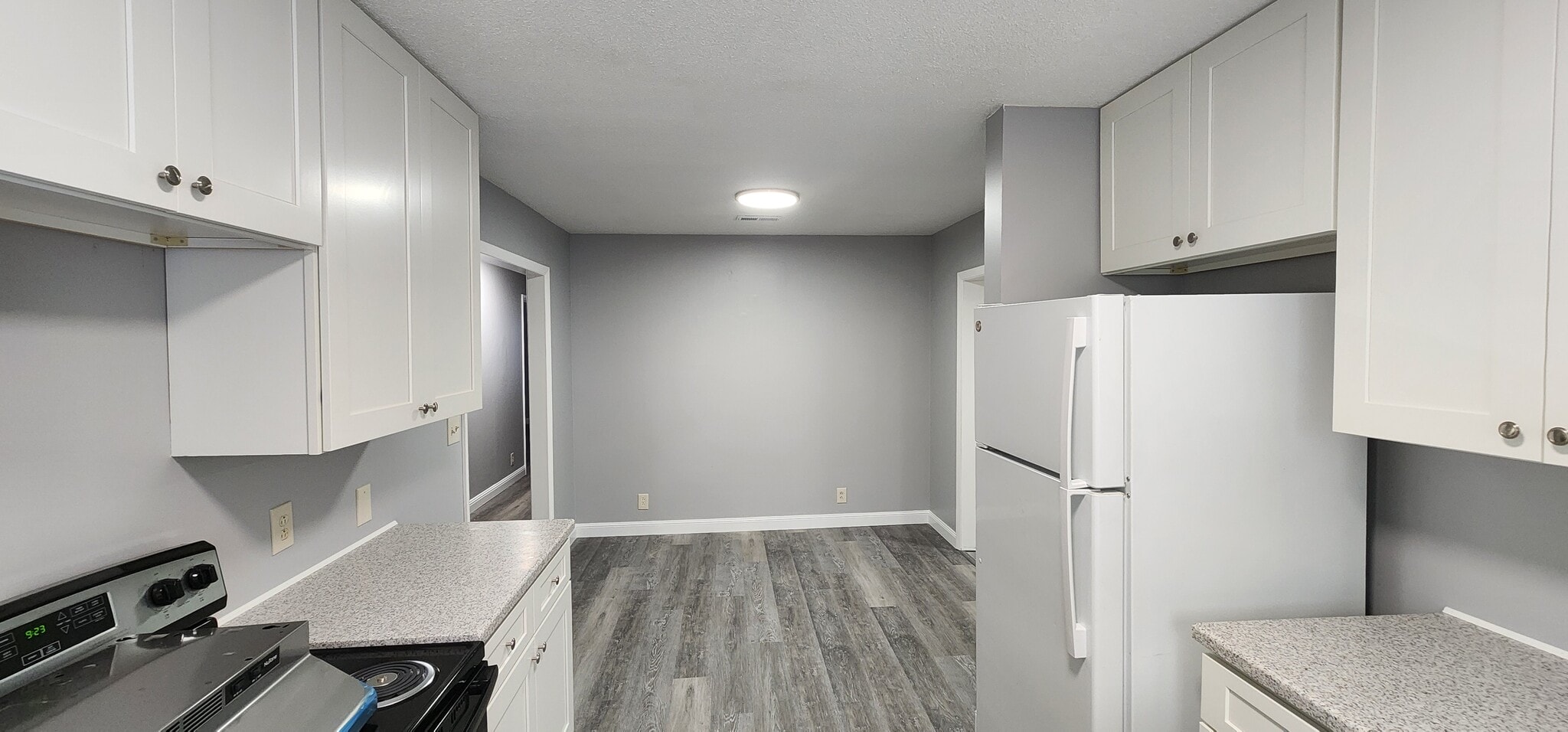 Building Photo - 3401 Hazelwood Ln