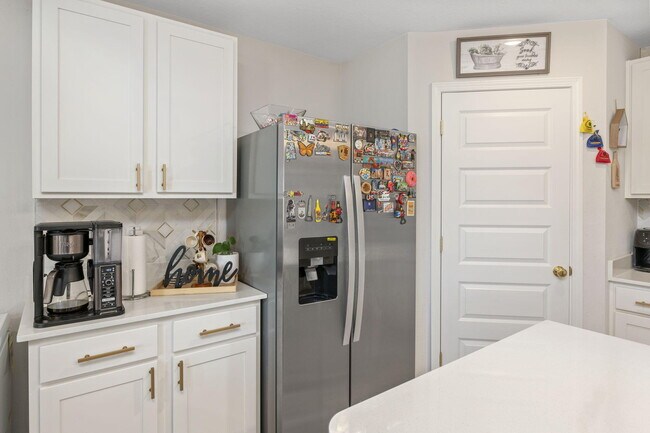 Building Photo - 4735 Airmen Dr