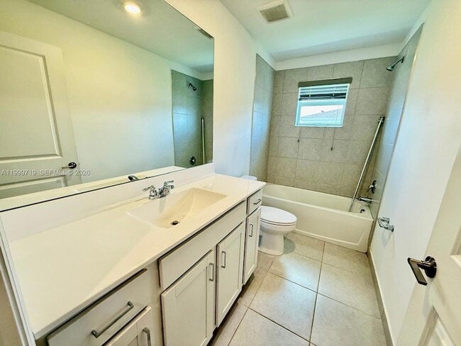 Building Photo - 6931 Harbours Edge Ave