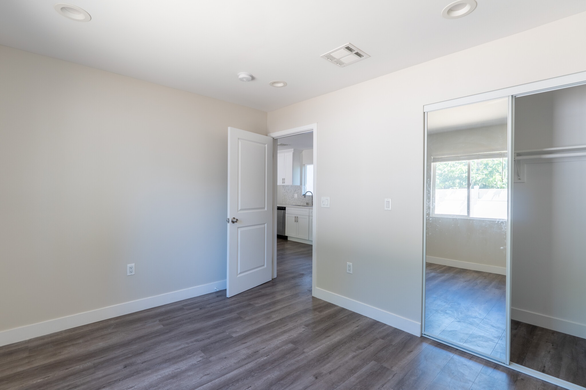 Building Photo - 7022 Crebs Ave