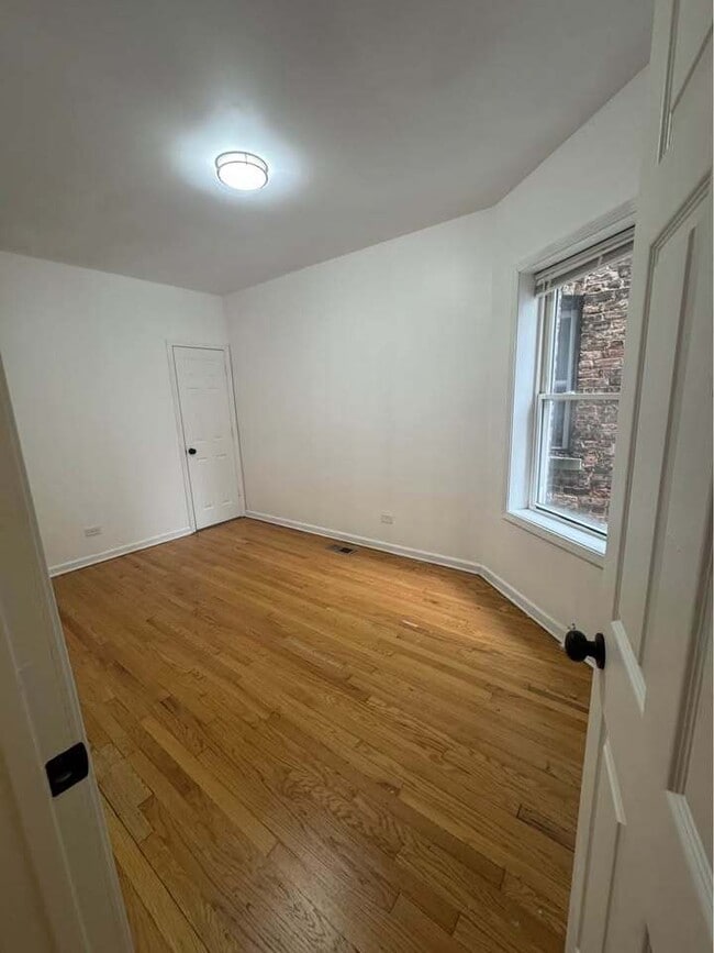 Building Photo - 6838 S King Dr