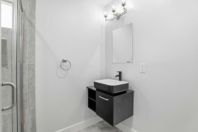 Building Photo - 1802 Ponca Ct