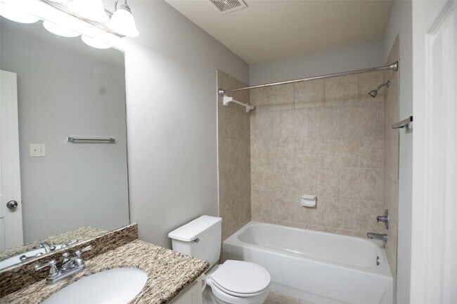 Building Photo - 20911 Avery Cove Ln