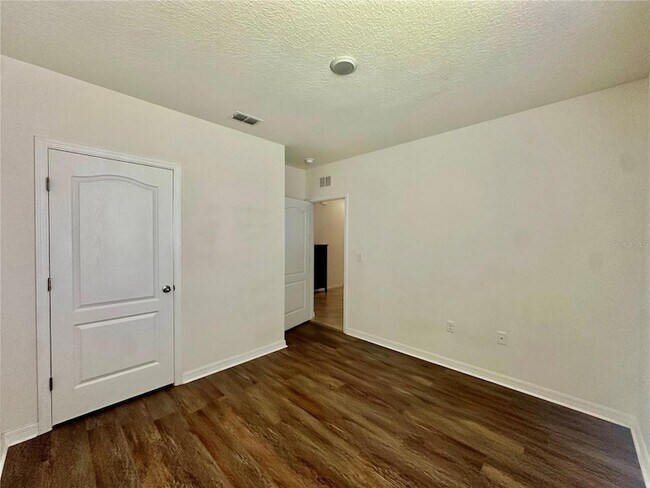 Building Photo - 273 St Georges Cir