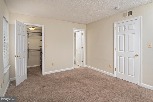 Building Photo - 14005 Vista Dr