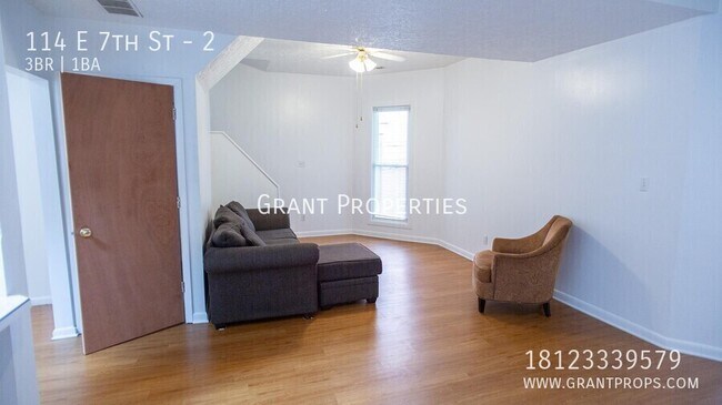 Building Photo - 114 E 7th St