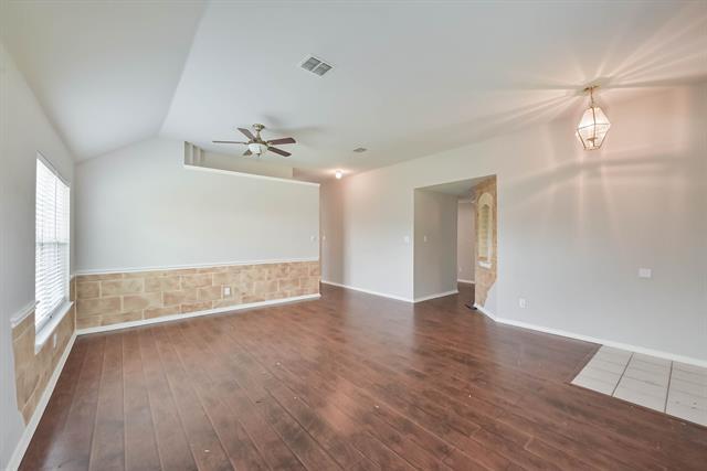 Building Photo - 4 Blue Meadow Ct
