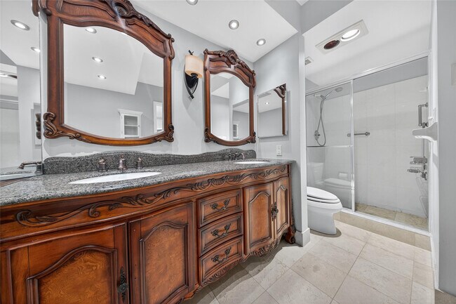 Building Photo - 20185 E Country Club Dr