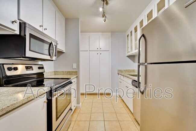 Building Photo - 505 Cypress Point Dr