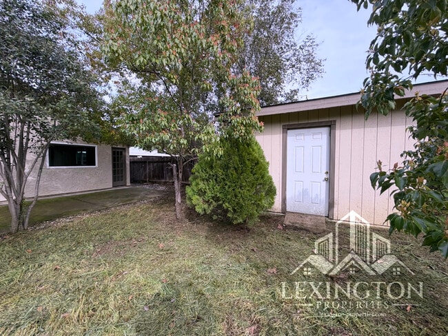 Building Photo - Beautifully Updated, 3BD/2BA Home in Larchmont Sunriver, off Sunrise Blvd. and Coloma Rd.
