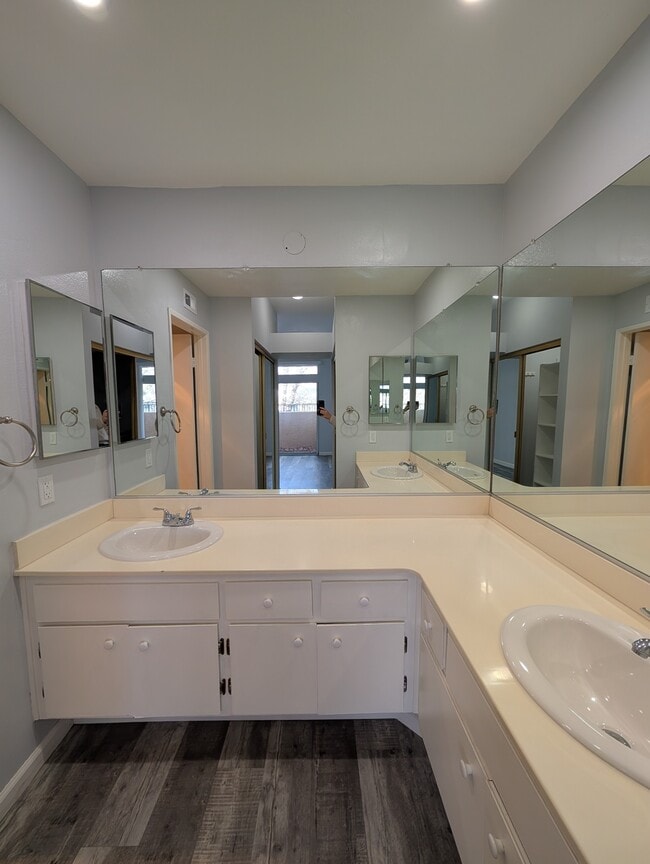 Building Photo - 24003 Arroyo Park Dr